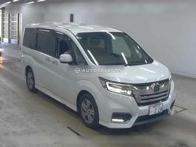 Honda Stepwgn Spada 2019, auction grade 3.5
