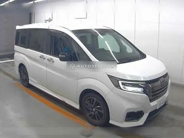 Honda Stepwgn Spada 2021, auction grade 4