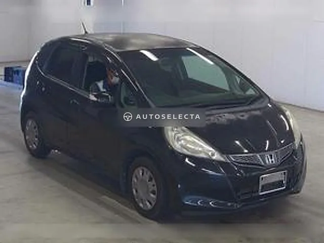 Honda Fit 2011, auction grade 3.5