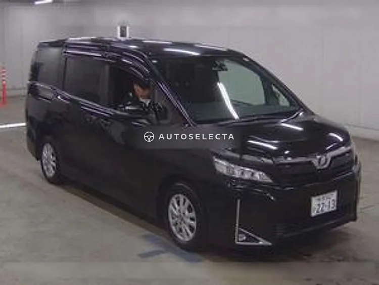 Toyota Voxy 2018, photo 1 of 1