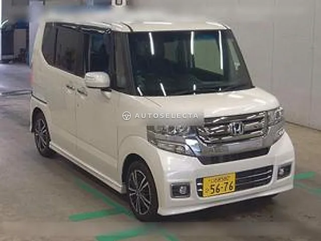 Honda N-BOX Custom 2015, auction grade 3.5