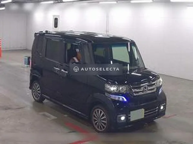 Honda N-BOX Custom 2016, auction grade 3.5