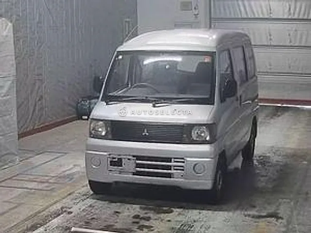 Mitsubishi Minicab 2005, auction grade R