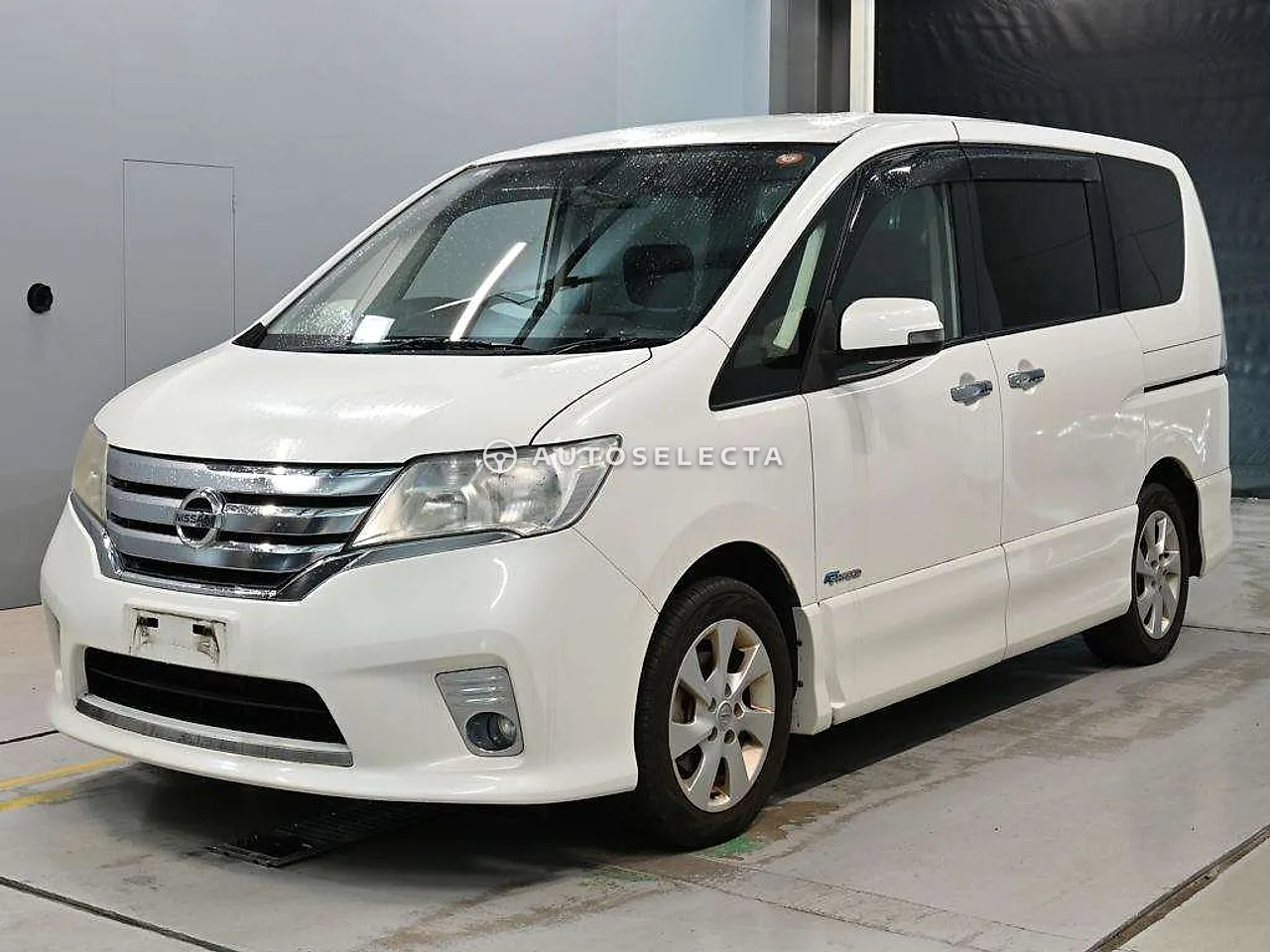 Nissan Serena 2013, photo 1 of 1