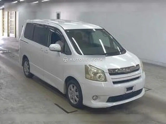 Toyota Noah 2010, auction grade 3.5