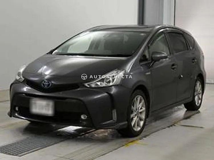 Toyota Prius Alpha 2019, photo 1 of 1