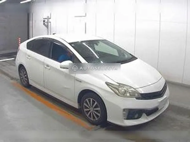Toyota Prius 2013, auction grade 3