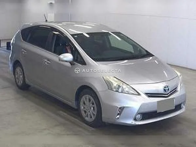 Toyota Prius Alpha 2012, auction grade 3