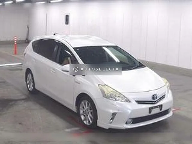 Toyota Prius Alpha 2013, auction grade 3.5