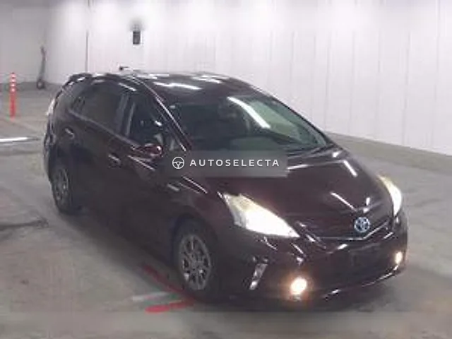 Toyota Prius Alpha 2013, auction grade 3.5