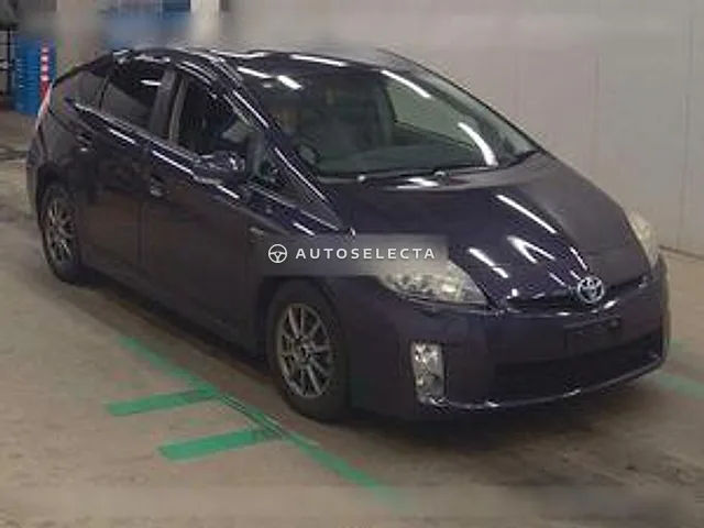 Toyota Prius 2011, auction grade 3.5