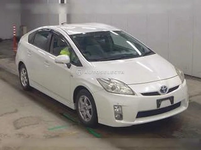 Toyota Prius 2011, auction grade 3.5