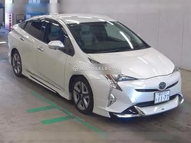 Toyota Prius 2016, auction grade 4