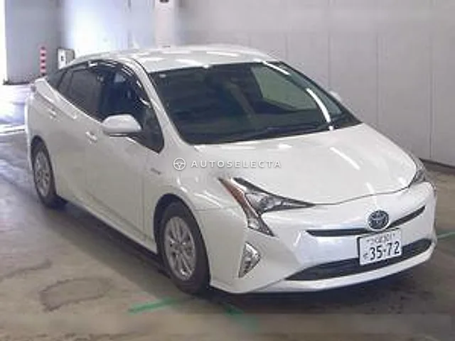 Toyota Prius 2016, auction grade 3