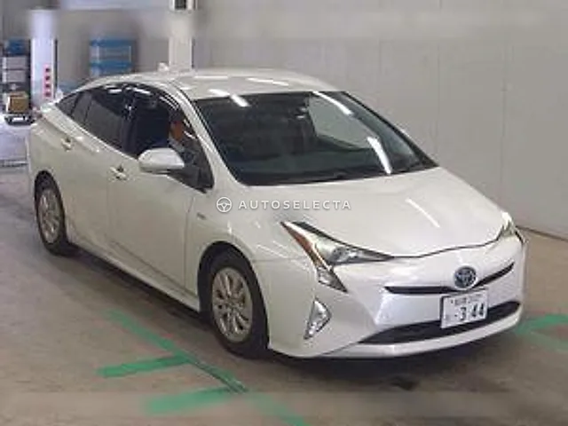 Toyota Prius 2016, auction grade R