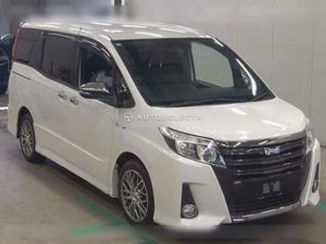 Toyota Noah 2017, auction grade R