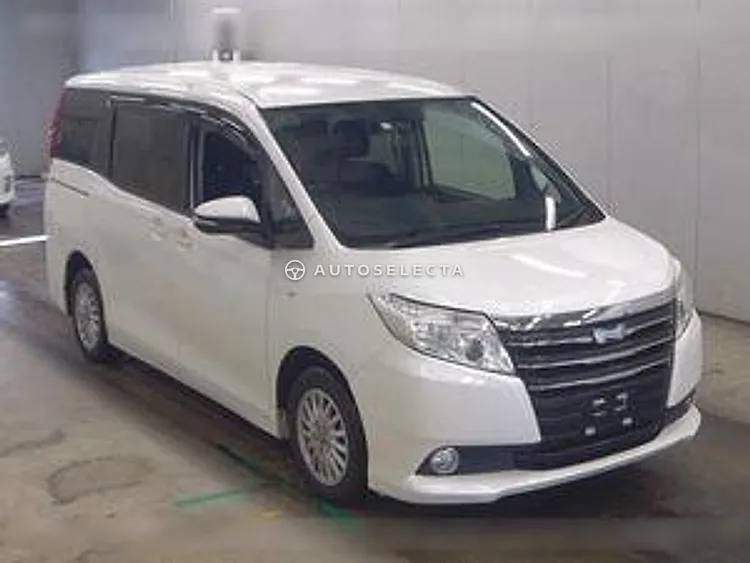 Toyota Noah 2017, photo 1 of 1