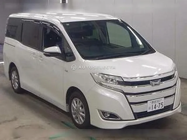 Toyota Noah 2018, auction grade R