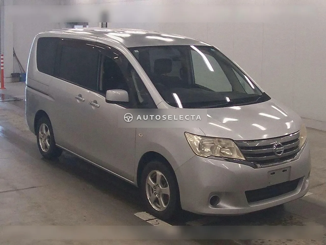 Nissan Serena 2011, photo 1 of 1