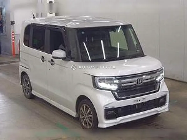 Honda N-BOX Custom 2021, auction grade 4