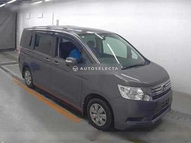 Honda Stepwgn 2011, auction grade 4