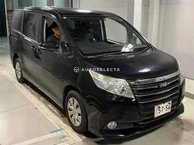 Toyota Noah 2015, auction grade R
