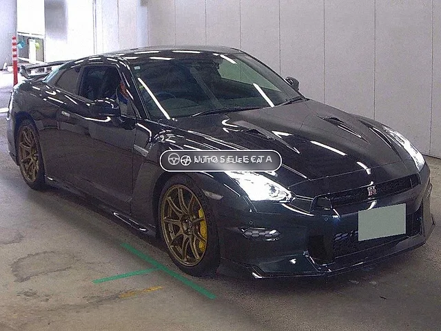 Nissan GT-R 2023, auction grade 6