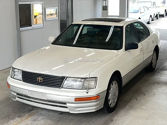 Toyota Celsior 1997, auction grade 3.5
