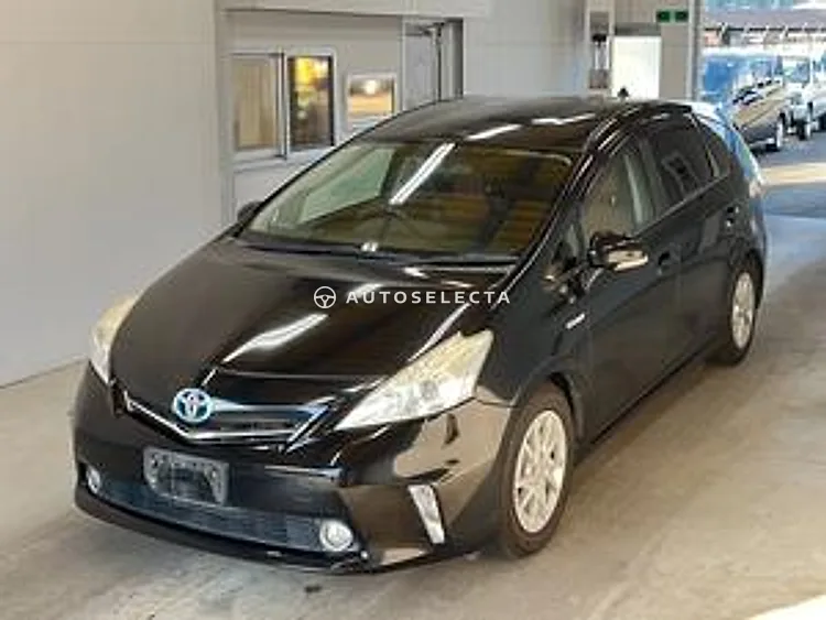 Toyota Prius Alpha 2011, photo 1 of 1