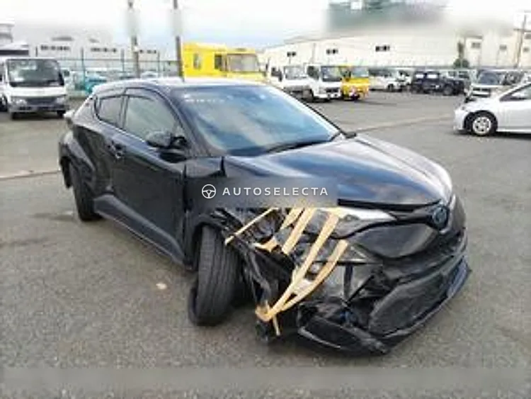 Toyota C-HR 2022, photo 1 of 1