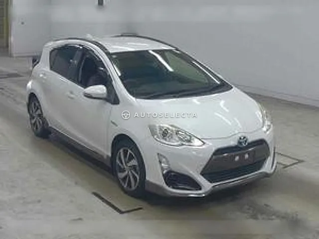 Toyota Aqua 2015, auction grade 3.5