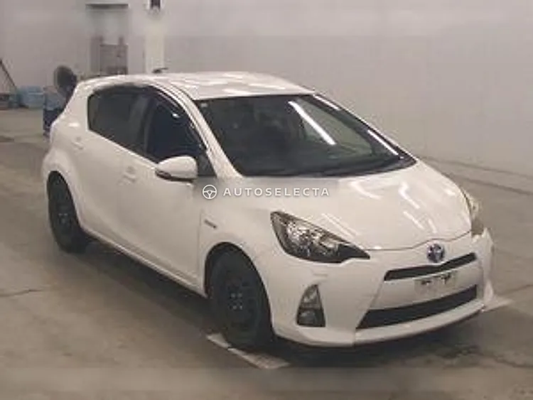 Toyota Aqua 2012, photo 1 of 1