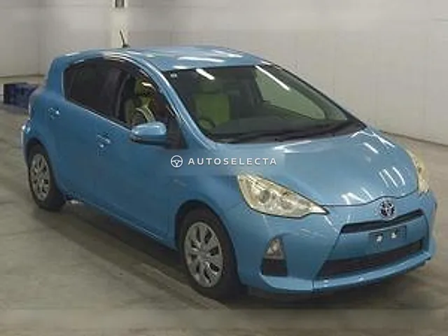 Toyota Aqua 2013, auction grade 3