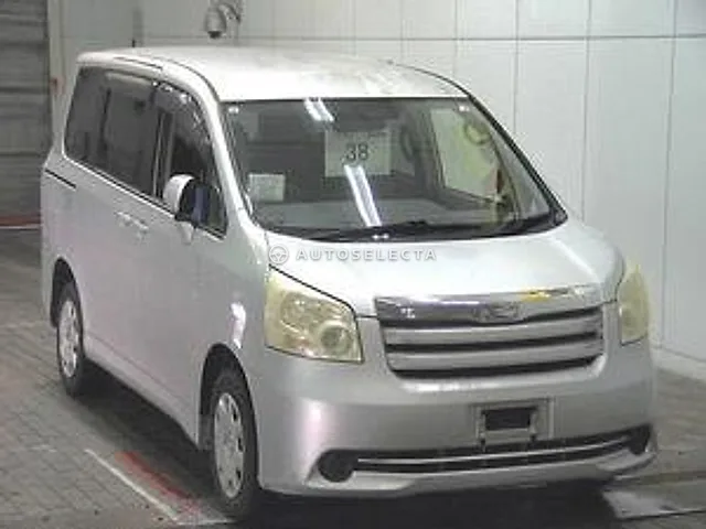 Toyota Noah 2007, auction grade 3