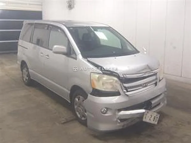 Toyota Noah 2006