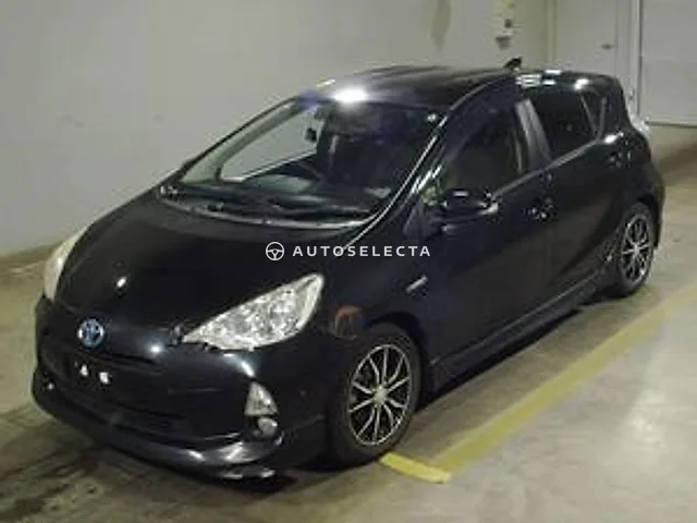 Toyota Aqua 2013, auction grade 3