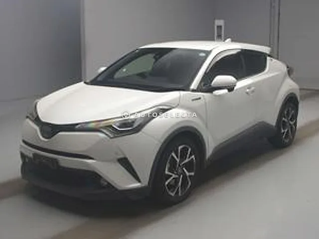 Toyota C-HR 2017, auction grade 3.5