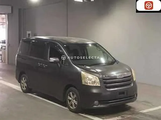 Toyota Noah 2010, auction grade 3.5