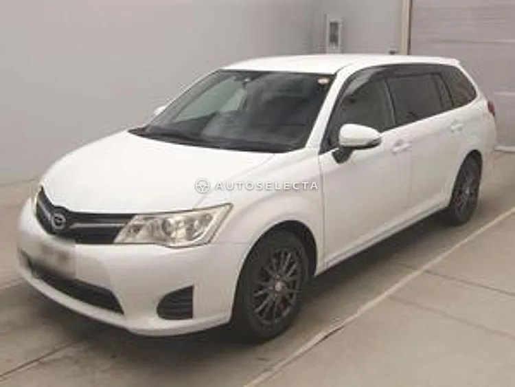 Toyota Corolla Fielder 2012, photo 1 of 1