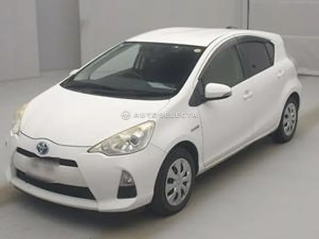 Toyota Aqua 2014, auction grade 3.5