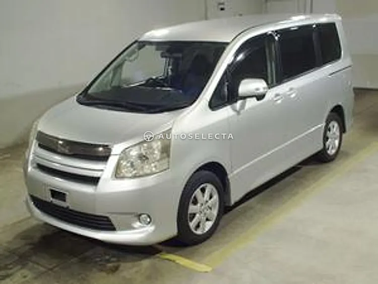 Toyota Noah 2009, photo 1 of 1