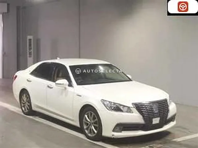 Toyota Crown 2015, auction grade 3.5