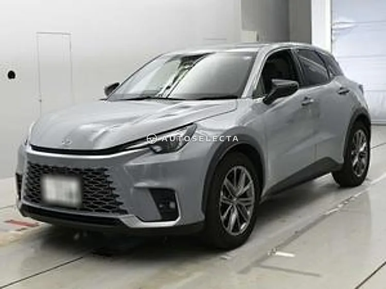 Lexus LBX 2025, photo 1 of 11
