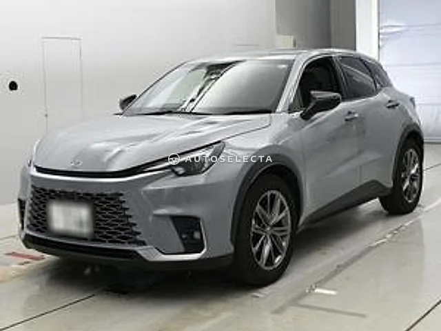 Lexus LBX 2025, auction grade 5