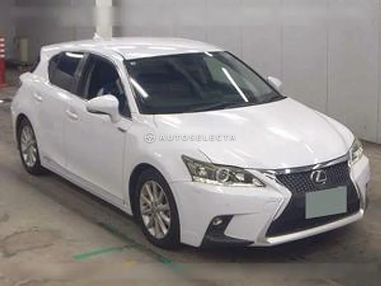 Lexus CT 2011, photo 1 of 6