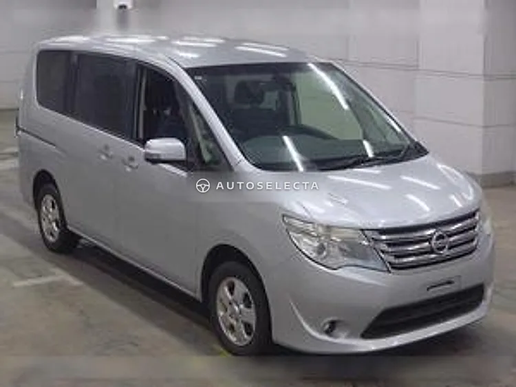 Nissan Serena 2015, photo 1 of 6