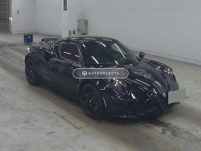 Alfa Romeo 4C 2014, auction grade 4