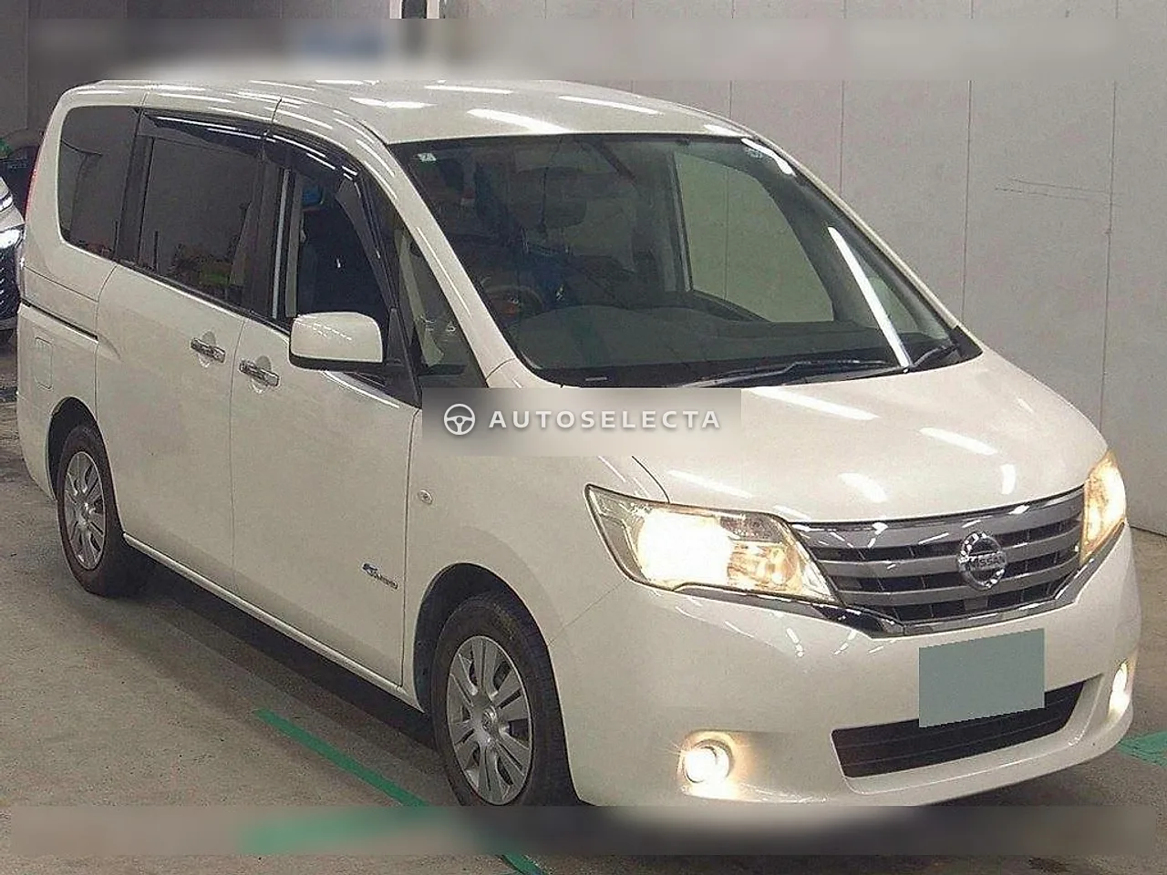 Nissan Serena 2012, photo 1 of 1