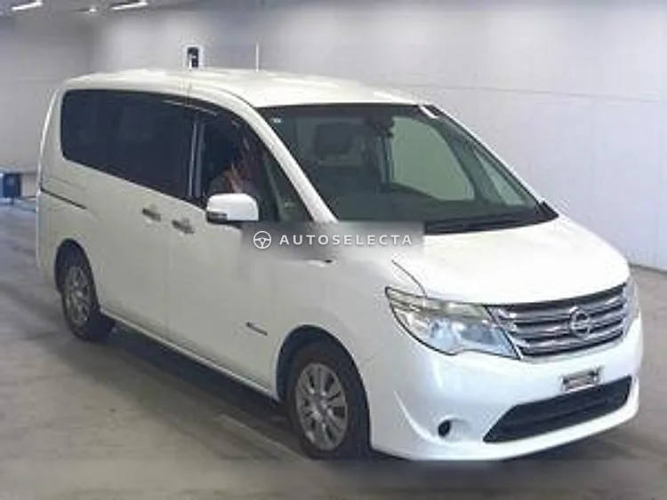 Nissan Serena 2015, photo 1 of 6