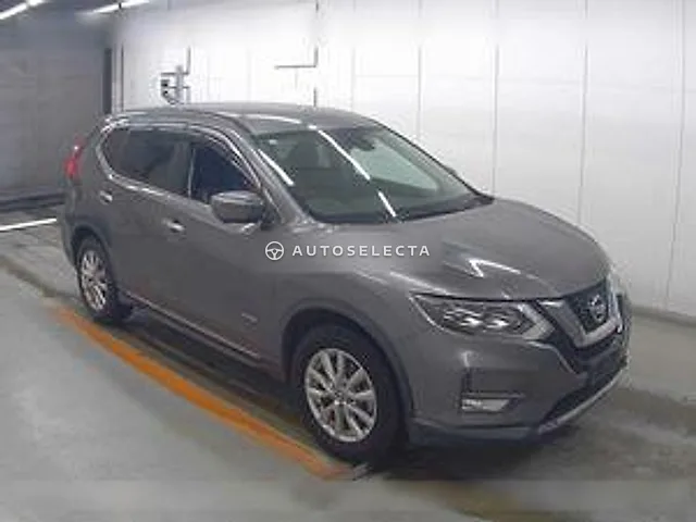 Nissan X-Trail 2017, auction grade 4
